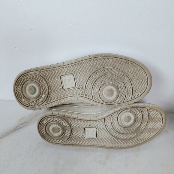 Veja Women's V-12 White Beige Leather Low Sneakers Tennis Shoes, 6 - Picture 7 of 12